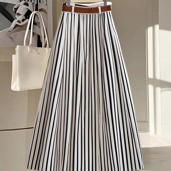 Black And White Casual Women's Pleated Maxi Skirt With Faux Leather Belt - Picture 2 of 6